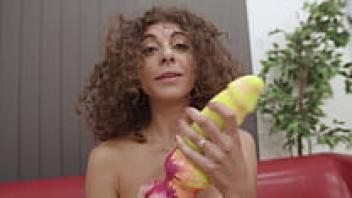 Lady ana testing the handmade balldog size l with additional anal fisting twt343 hardcore fisting