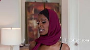 Vacation flirtation leads to teen temptation family vacation