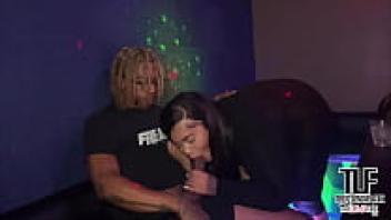 Karaoke bar fuck with bbw suzy pussy karaoke