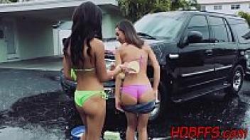 Teen tongues pussy in 3way brayden tongues