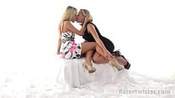 Fistertwister double blonde fisting atogm fisting