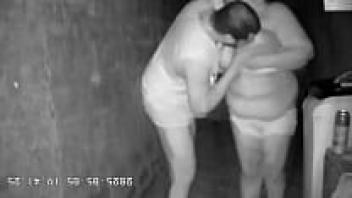 Camera de escondida grava madrasta fudendo com enteado em beco hidden camera