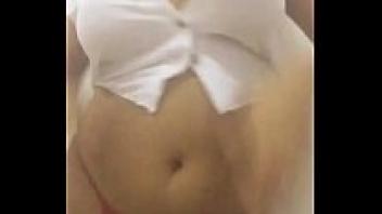 Latina jovencita se desnuda bailando m uacute sica brasile ntilde a peque ntilde