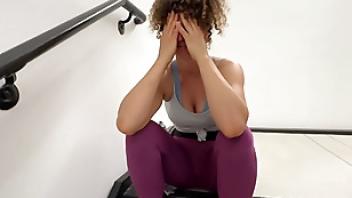 Sad stepmom seduces stranger dicksucking seduces