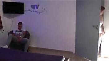 Stiefschwester bietet sich zum durchficken anxl9hyfdm kleine stiefschwester