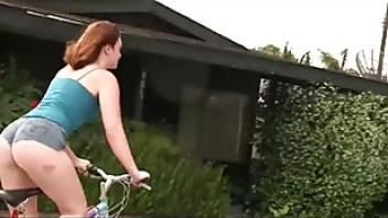 Big tit babe sklya fucks her roommateyvle tachibana fucks