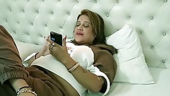 Beautiful hot aunty full hardcore sex in desi style indian sex petty indian