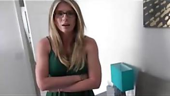 Stepmom has some convincing argumentsodgjj5i blonde stepmom