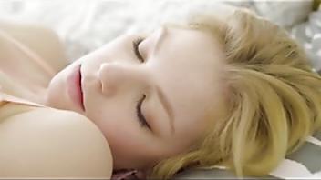 Hottie on massage table5gdj sensual massage