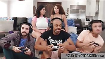 Willow ryder amp sarah arabic share dwayne cum before taking a ride on johnny cockzywrf amanda ryder