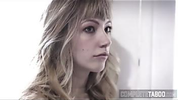 Kinky blonde gets pussy eaten out getting eaten