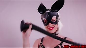 Scarlet chase has the hottest outfit i 039 ve seen in years vicki chase