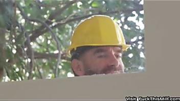 Nickey huntsman i have a wifewrogm stepbro huntsman