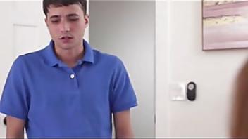 Stepsis misses the cockmw6e small stepsis