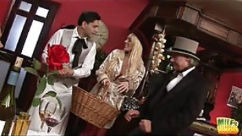 Stacey and amanda shanigans at the resto fucking amanda