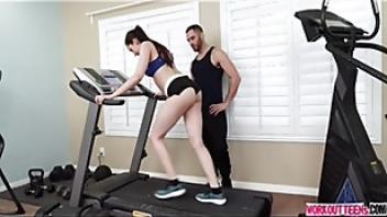 Kyra rose gets warm up and fuck hard lesbians 