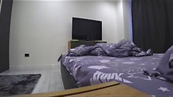 He slid closer until nothing else mattered40ps feeling closer