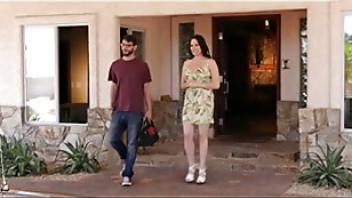 My stepson friend is a great mechanicto6svhf fucks friend