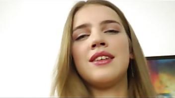 Blonde gives her boyfriend her almost virgin asszzzvx cuckold boyfriend