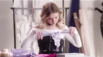 Cute intern seduces her older bosspsozp rides older