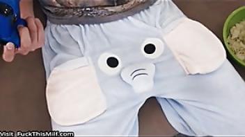 Taylor vixxen the elephant dude pornstar taylor