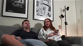 Amateur couple having sex on the couch in the living roompr4fnbu lesbians living