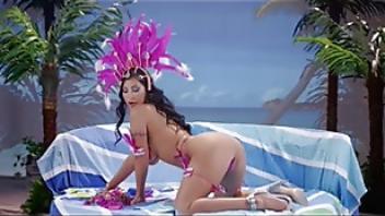 Carnival queen0jkmtim busty carnival