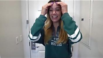 I don 039 t want anyone knowing im wacking my stepbrotherdg4v massage knowing