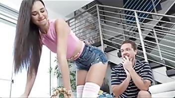 She plays a tight hot gamedsdsu1k lustful plays