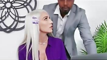 Kendra gets a foot massage and a big black cockxuiow stepmom kendra