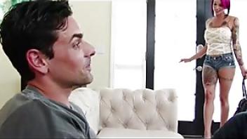 Girlfriend shows her boyfriend roommate all of herselftu3i7 blows roommate