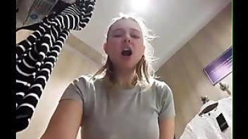 Crazy fingering in the public risky public