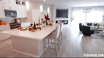 Fucking my hot stepmom while phoning with girlfriend buddy girlfriend