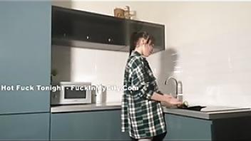 Watch me try out how deep i can shove this cucumberpkqkbe6y cuckold watch