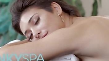 Kinky spa brooklyn gray meets ramon a tall muscular masseur amp can amp 039 t wait to ride his huge cock attractive brooklyn