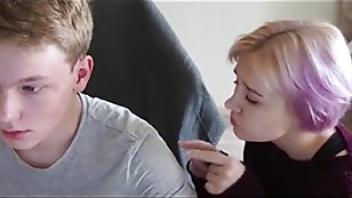 Distracted from the game lost her virginitykgzs husband distracted