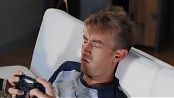 Tattooed blonde with big boobs takes cock in her holebncmmbm7 kelly takes