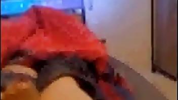 Glenn liebens masturbeert voor de camera voor een 08 jarig meisje security camera