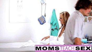 Doctor orders hot threesome with step sister and brother daughter sister